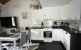 Pronssi Villa