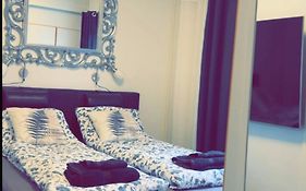 Pronssi Villa